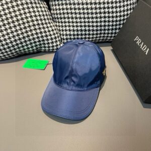 【AT9167】プラダ（Prada）ロゴメタルアクセント付きブルーキャップ | Prada Milano