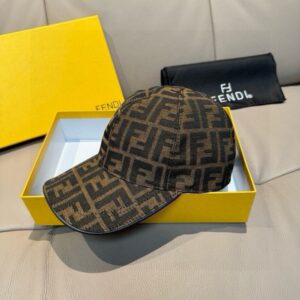 【AT9184】Fendi（フェンディ） クラシックなダブルFエンボスベースボールキャップ | Fendi