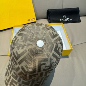 【AT9186】Fendi(フェンディ)のクラシックなダブルF刺繍ベースボールキャップ | Fendi Roma