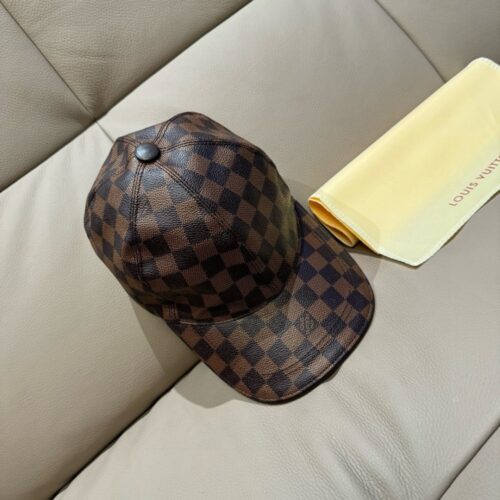 【AT9190】ルイ・ヴィトン クラシックチェック柄野球帽、都会的な男性のためのラグジュアリースタイル | Louis Vuitton Malletier