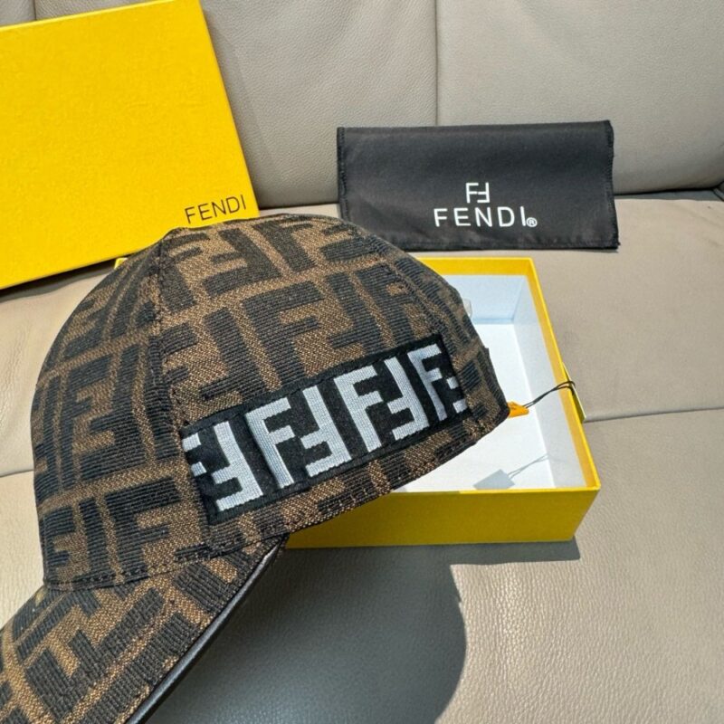 【AT9215】FendiのダブルFエンボスキャンバスベースボールキャップ | Fendi Roma