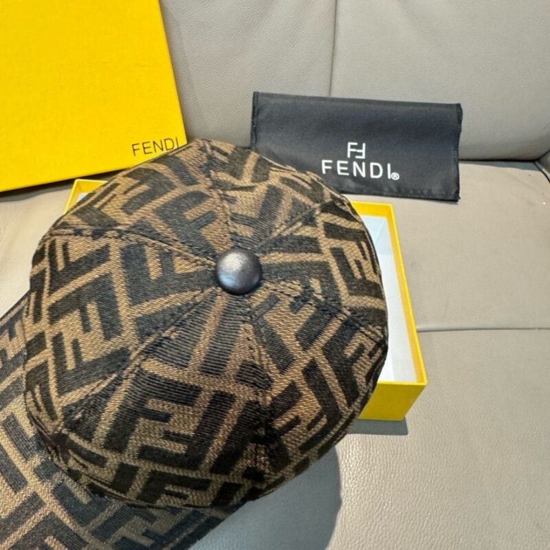 【AT9215】FendiのダブルFエンボスキャンバスベースボールキャップ | Fendi Roma