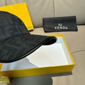 【AT9216】高級Fendiロゴ刺繍キャンバス野球帽、贅沢なファッションアイコン | Fendi