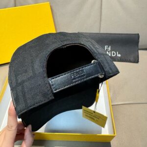 【AT9216】高級Fendiロゴ刺繍キャンバス野球帽、贅沢なファッションアイコン | Fendi