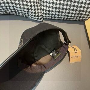 【AT9217】バーバリーのキャンバスキャップ、豪華な品質とファッショナブルなスタイルで都会に映える | Burberry London