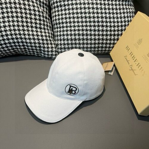 【AT9218】バーバリー（Burberry）ホワイトキャンバスベースボールキャップTBロゴ刺繍付き | Burberry London