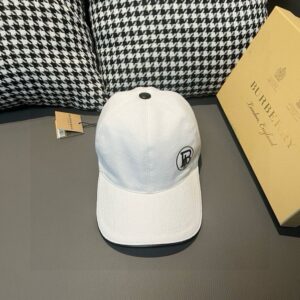 【AT9218】バーバリー（Burberry）ホワイトキャンバスベースボールキャップTBロゴ刺繍付き | Burberry London
