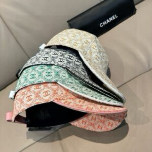 【AT9219】高品質キャンバスと牛革のキャップ | ダブルC刺繍 | ストリートファッション | Chanel