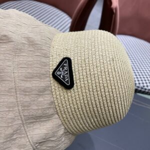 【AT9239】プラダの高級フィッシャーマンハット、夏のエレガントなスタイルを演出する！ | Prada Milano