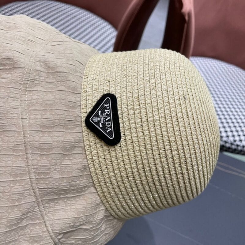 【AT9239】プラダの高級フィッシャーマンハット、夏のエレガントなスタイルを演出する！ | Prada Milano