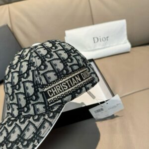 【AT9244】ディオール (Dior) モノグラムプリント レトロ野球帽 - 高級ファッショントレンドを演出 | Dior