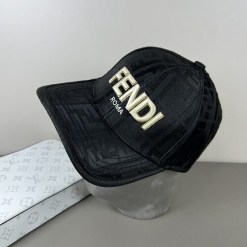【AT9252】FENDI ロゴ入り ベースボールキャップ - 高級羽毛生地の贅沢なデザイン | Fendi