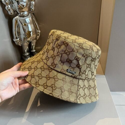 【AT9257】Gucciのモノグラムフィッシャーマンハット|サマーファッショントレンド|高級感と快適さ | Gucci