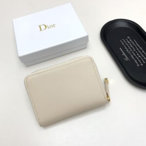 【AT9261】ディオール Dior フレンチラグジュリーエレガントな子牛革財布 アプリコット色 | Dior