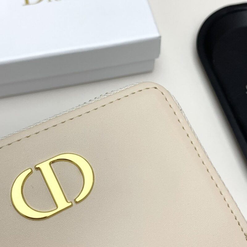 【AT9261】ディオール Dior フレンチラグジュリーエレガントな子牛革財布 アプリコット色 | Dior