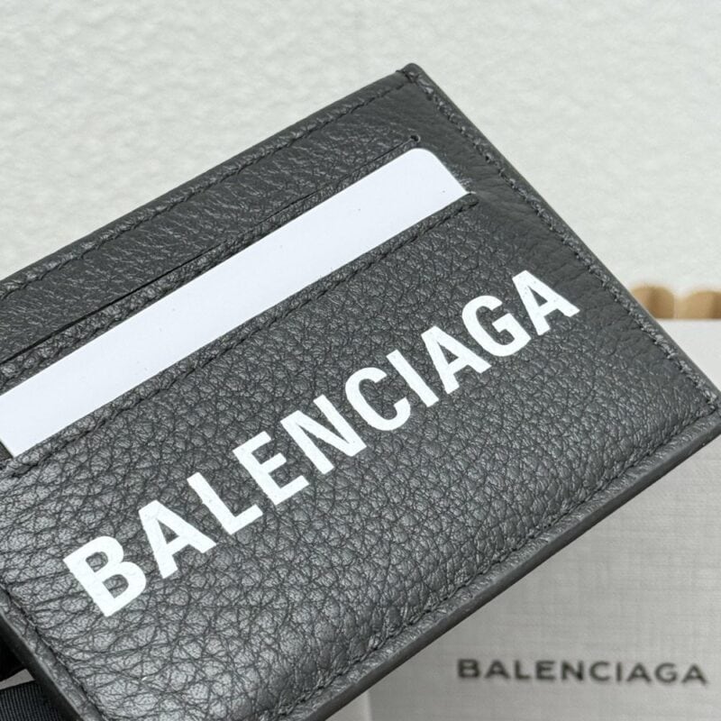 【AT9266】BalenciagaバレンシアガCASHシリーズ レザーカードケース ミニマリストデザイン | Balenciaga