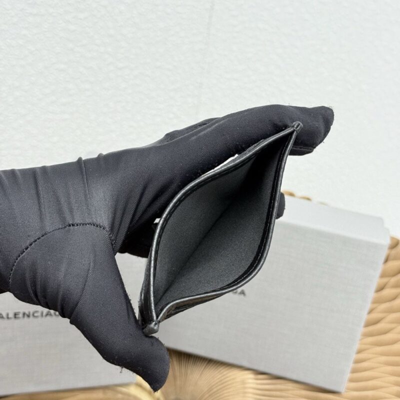 【AT9266】BalenciagaバレンシアガCASHシリーズ レザーカードケース ミニマリストデザイン | Balenciaga