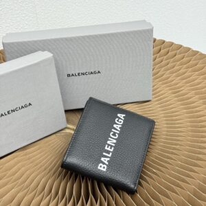 【AT9268】バレンシアガ Balenciaga ブラックレザー財布 6カードスロット付き | Balenciaga