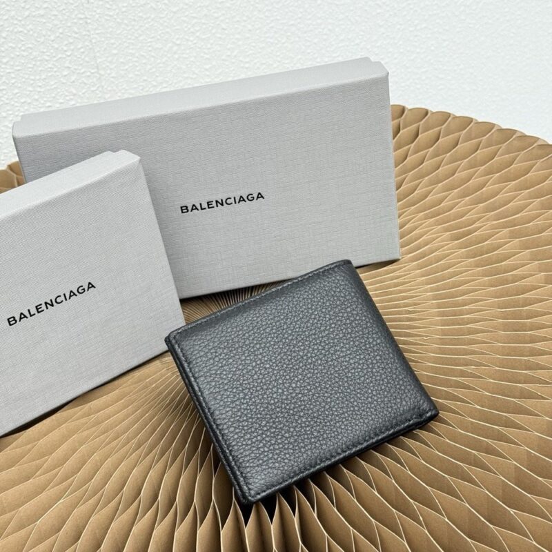 【AT9268】バレンシアガ Balenciaga ブラックレザー財布 6カードスロット付き | Balenciaga