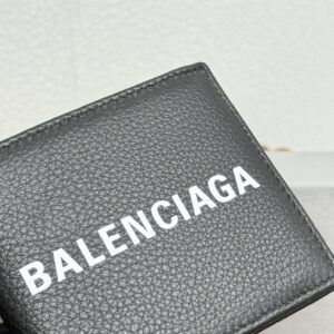 【AT9268】バレンシアガ Balenciaga ブラックレザー財布 6カードスロット付き | Balenciaga