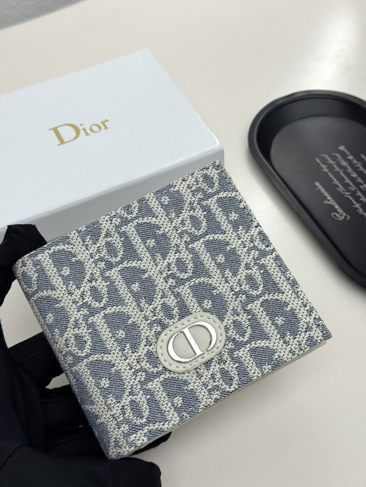 【AT9271】ディオールのラグジュアリーレザーウォレット - Diorの高級レザーウォレット | Christian Dior