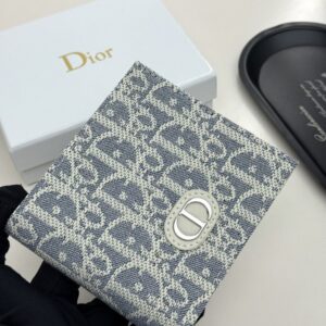 【AT9271】ディオールのラグジュアリーレザーウォレット - Diorの高級レザーウォレット | Christian Dior