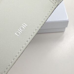 【AT9271】ディオールのラグジュアリーレザーウォレット - Diorの高級レザーウォレット | Christian Dior