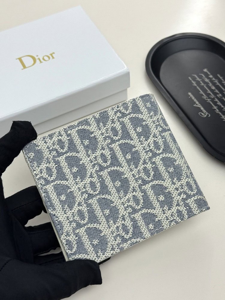 【AT9271】ディオールのラグジュアリーレザーウォレット - Diorの高級レザーウォレット | Christian Dior