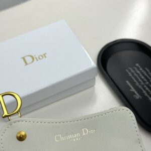 【AT9272】Dior ディオール 小さな高級カードケース - エレガントなファッションアクセサリー | Christian Dior