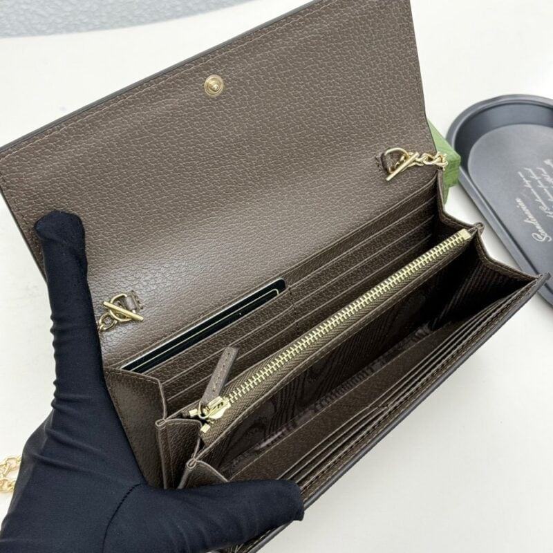 【AT9273】GGモノグラム型押しレザーチェーンバッグ - Gucciアルファベットブランド英文字幕 | Gucci Italy