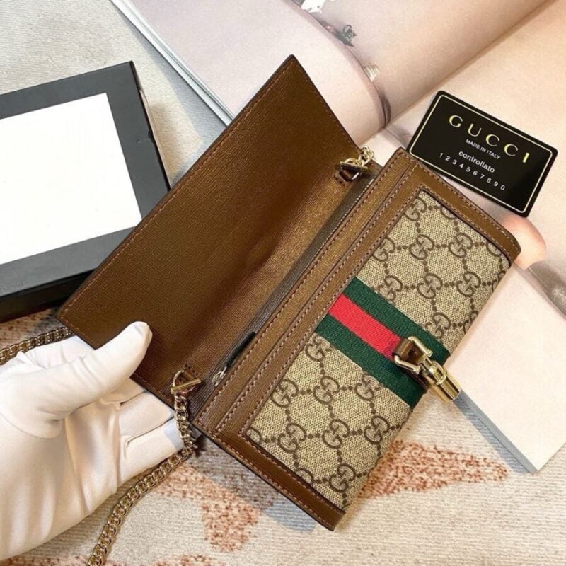 【AT9276】Gucciのクラシックウォレット - 贅沢なGGモノグラムデザインとスタイリッシュな装飾 | Gucci