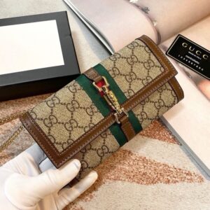 【AT9276】Gucciのクラシックウォレット - 贅沢なGGモノグラムデザインとスタイリッシュな装飾 | Gucci