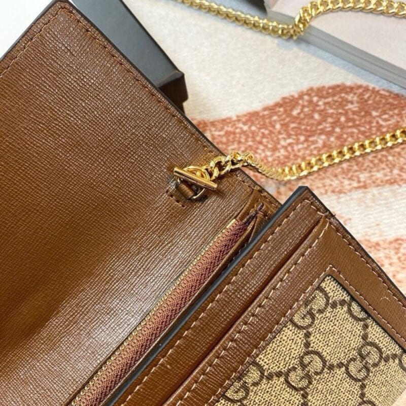 【AT9276】Gucciのクラシックウォレット - 贅沢なGGモノグラムデザインとスタイリッシュな装飾 | Gucci