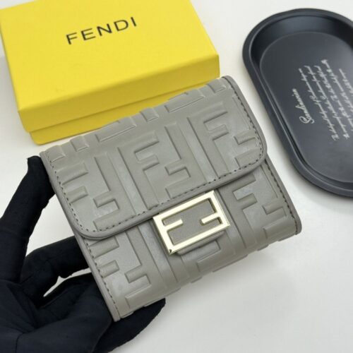 【AT9285】フェンディの高級レザーウォレット - クラシックなエレガントさと多機能デザイン | Fendi Roma