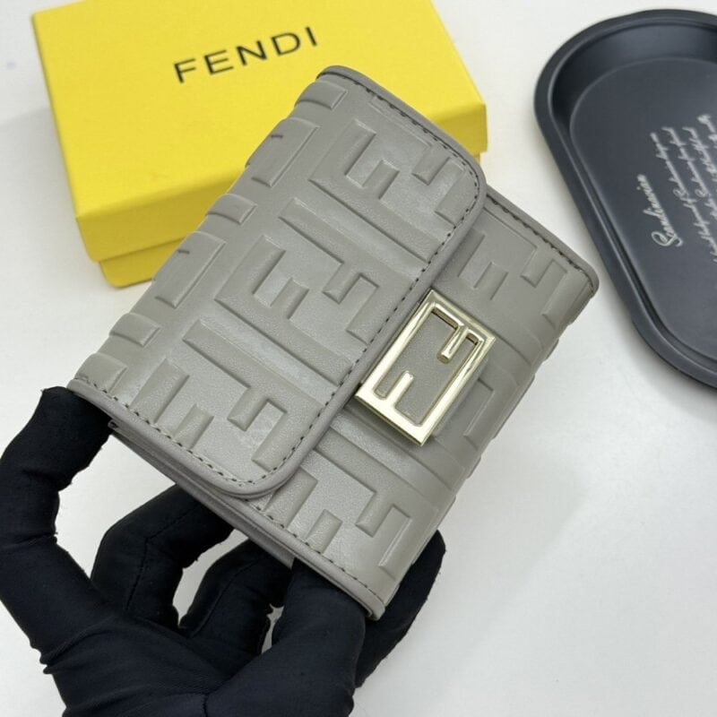 【AT9285】フェンディの高級レザーウォレット - クラシックなエレガントさと多機能デザイン | Fendi Roma