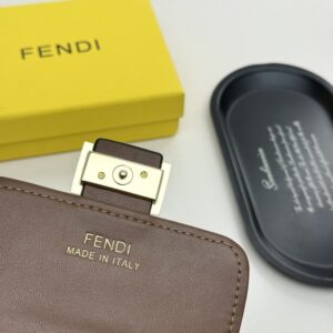 【AT9286】フェンディクラシックチェック柄三つ折り小銭入れ | Fendi Roma