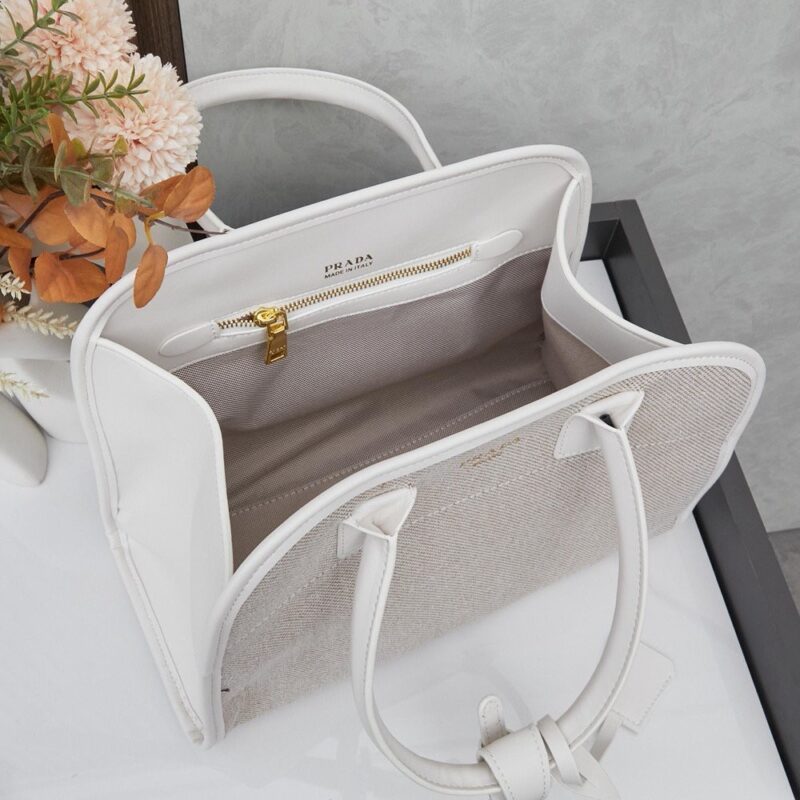 【AT9306】PRADAプラダ リネン＆レザートートバッグ マイルドベージュ 落ち着いた贅沢なスタイル | Prada Milano