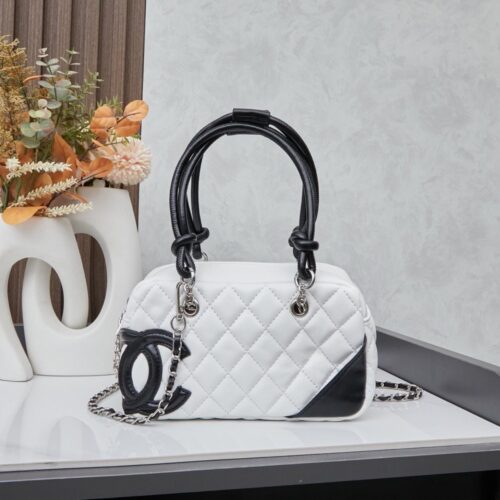 【AT9316】Chanel（シャネル）ミニダイヤ柄トートバッグ、ファッショナブルな魅力溢れる日本語タイトル | Chanel