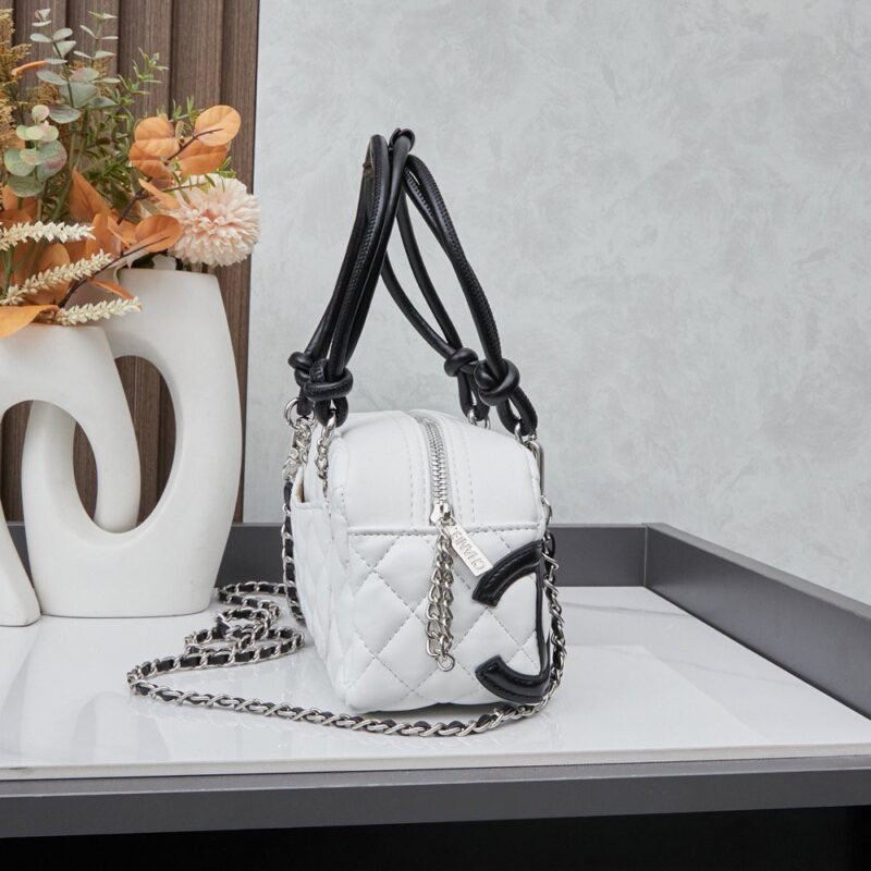 【AT9316】Chanel（シャネル）ミニダイヤ柄トートバッグ、ファッショナブルな魅力溢れる日本語タイトル | Chanel