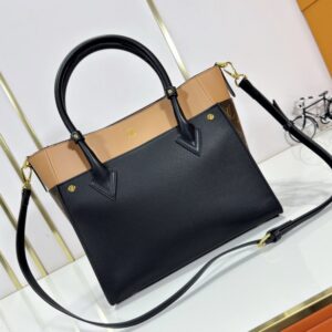 【AT9319】ルイ・ヴィトン On My Side ハンドバッグ - ファッションとエレガンスの融合 | Louis Vuitton Paris