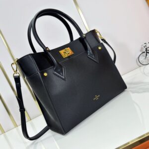 【AT9320】クラシックモノグラムキャンバスと小牛革製On My Sideハンドバッグ | LV