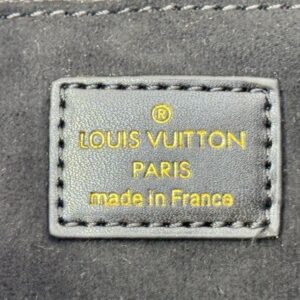 【AT9320】クラシックモノグラムキャンバスと小牛革製On My Sideハンドバッグ | LV