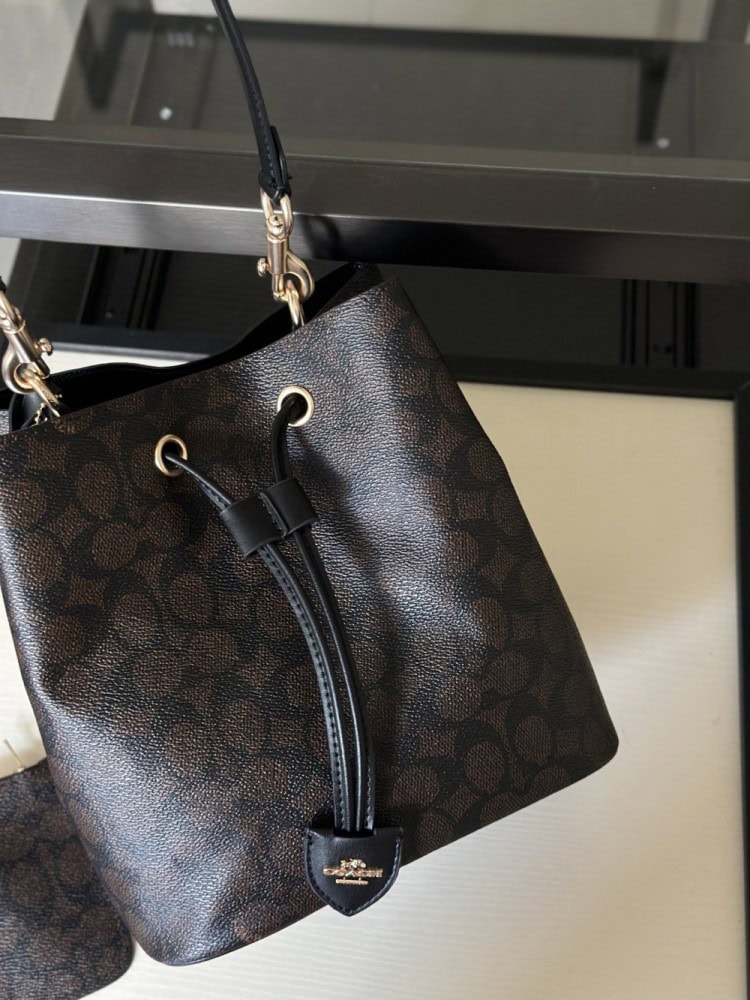 【AT9321】Coachクラシックバケツバッグ | コーチのトートバッグ、洗練されたエレガンスと高級感 | Coach