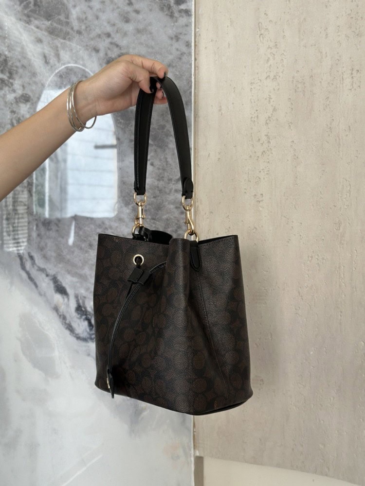 【AT9321】Coachクラシックバケツバッグ | コーチのトートバッグ、洗練されたエレガンスと高級感 | Coach