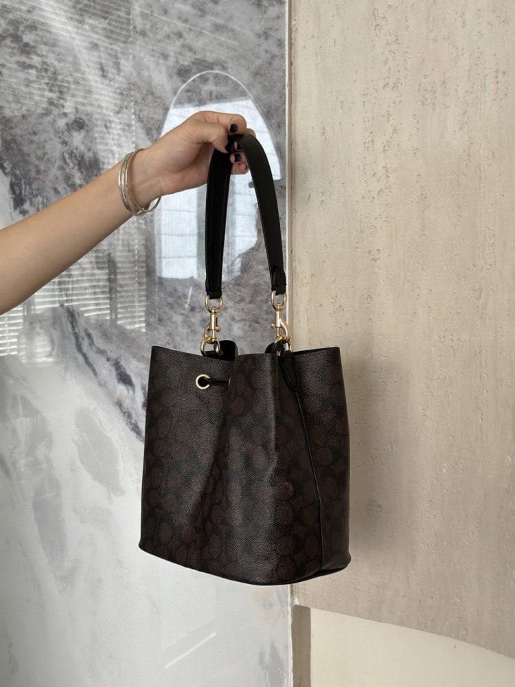 【AT9321】Coachクラシックバケツバッグ | コーチのトートバッグ、洗練されたエレガンスと高級感 | Coach