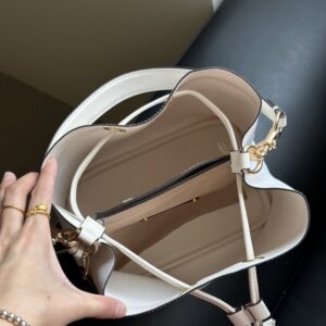 【AT9322】Coach クラシックなグレーシャーホワイトバケットバッグ | Coach