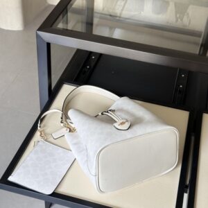 【AT9322】Coach クラシックなグレーシャーホワイトバケットバッグ | Coach