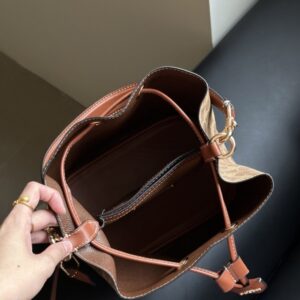 【AT9325】Coach(コーチ)モノグラム柄バケツバッグ、エレガントで贅沢なデザイン | Coach New York