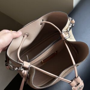 【AT9326】Coachのクラシックなモノグラム柄バケツバッグ - 都市の必需品 | Coach New York