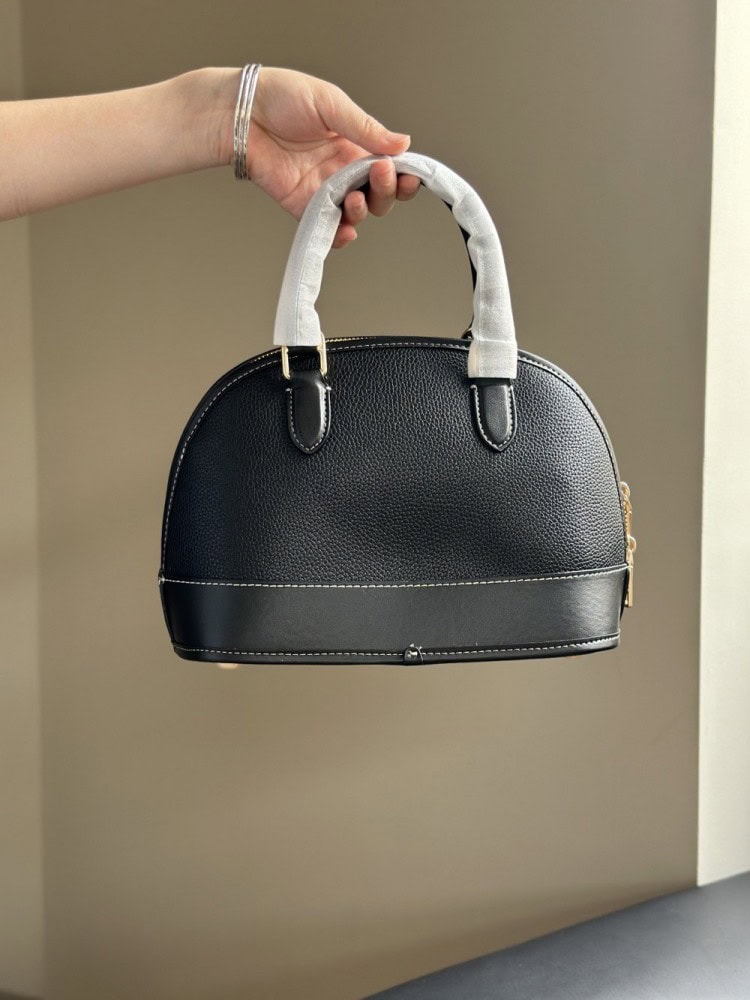 【AT9327】Coach（コーチ）の高級牛革半円形ハンドバッグ - 都会の女性のためのエレガントなファッションアクセサリー | Coach New York
